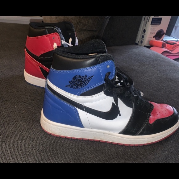 Air Jordan 1 Retro High OG - Picture 3 of 9